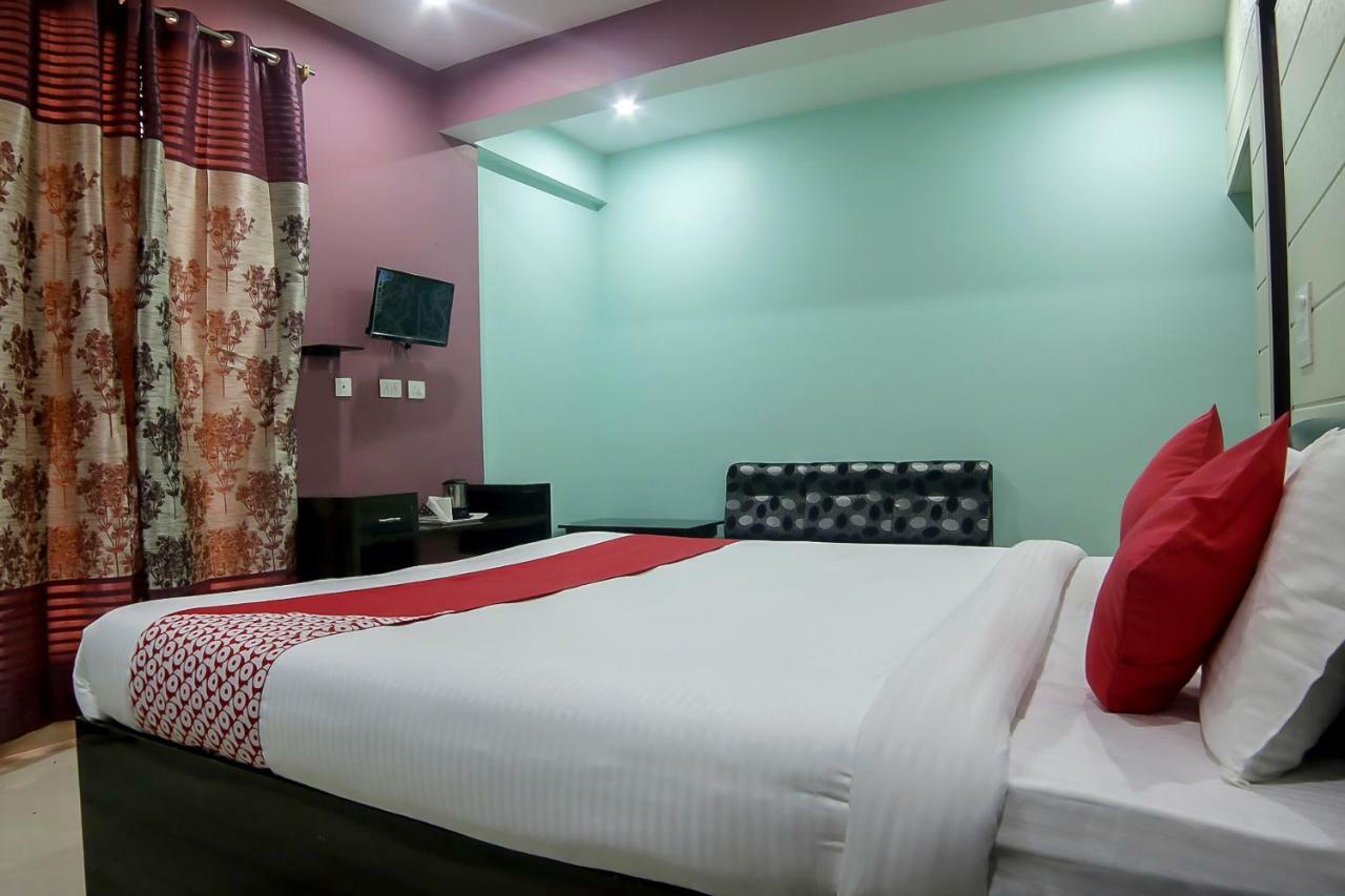 Oyo 30488 Satkar Hotel Pithoragarh Екстер'єр фото