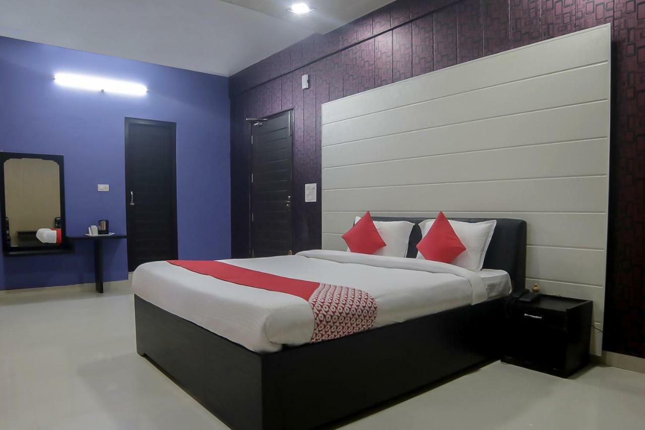 Oyo 30488 Satkar Hotel Pithoragarh Екстер'єр фото