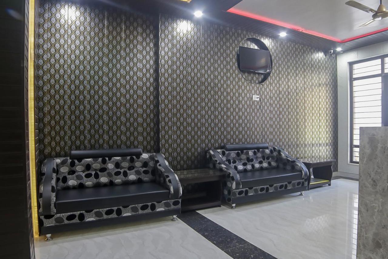 Oyo 30488 Satkar Hotel Pithoragarh Екстер'єр фото