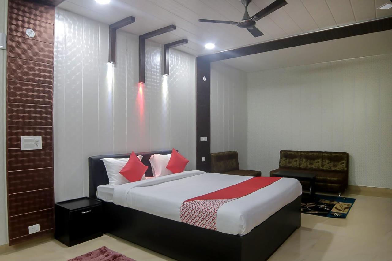 Oyo 30488 Satkar Hotel Pithoragarh Екстер'єр фото