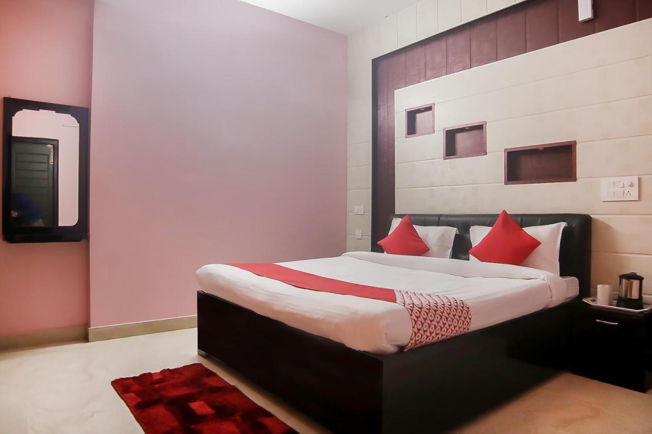 Oyo 30488 Satkar Hotel Pithoragarh Екстер'єр фото