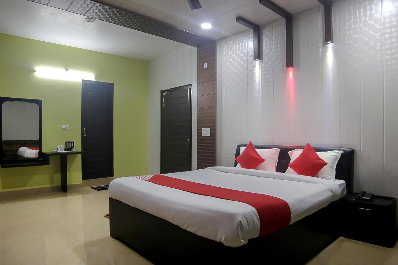Oyo 30488 Satkar Hotel Pithoragarh Екстер'єр фото
