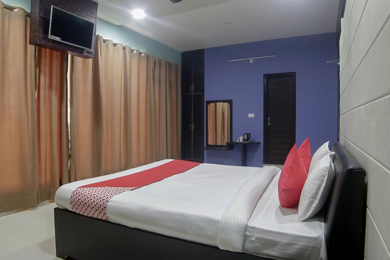 Oyo 30488 Satkar Hotel Pithoragarh Екстер'єр фото